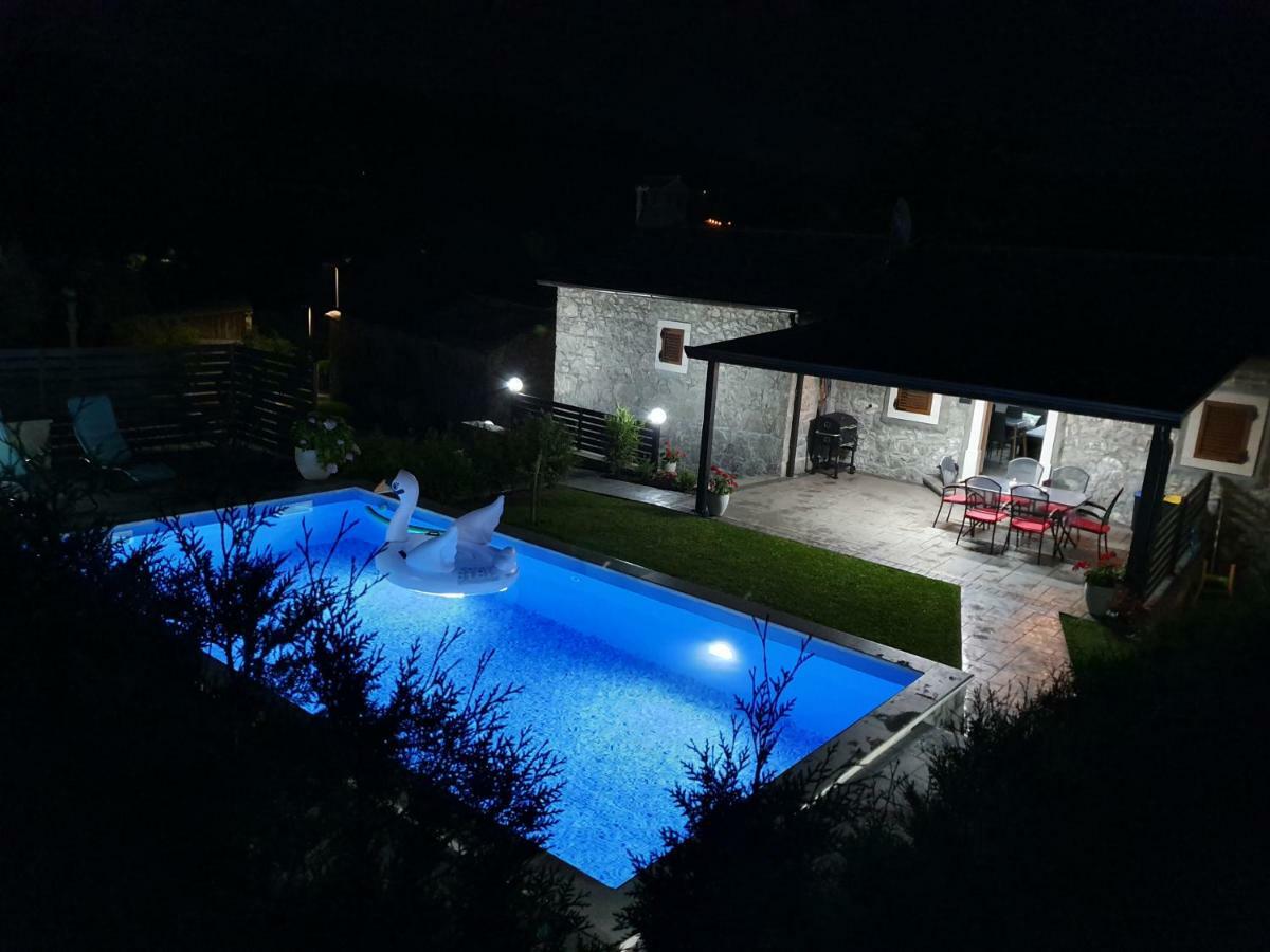 Villa Kos Lupoglav  Экстерьер фото